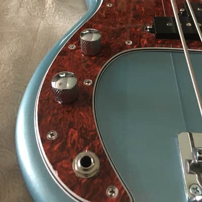 FAD bass Corona P5 Standard 2021 Pelham Blue image 6