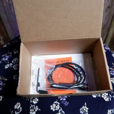 LR Baggs M1 Active Body-Sensitive Magnetic Pickup image 6