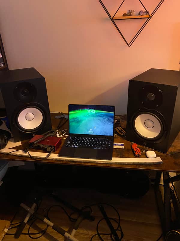 Yamaha HS8 Powered Studio Monitor (Pair) 2015 - Present - Black image 1