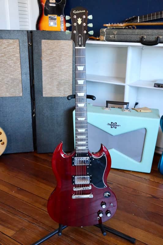 Epiphone G-400 PRO | Reverb Canada