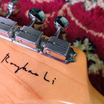 *NEW IN BOX* 2025 Fender Japan Artist Series, Li Ronghao Stratocaster Vintage Shell Pink, Tokyo Harajuku Flagship Store Exclusive Limited Edition 🔥 image 18