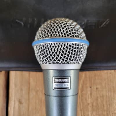 Shure Beta 58A Microphone in Bag, Excellent image 2