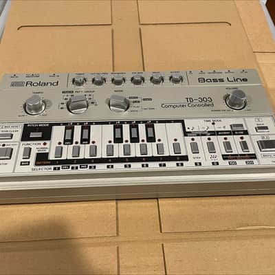 Roland TB-303