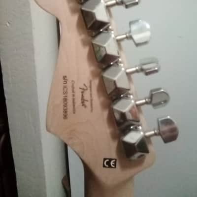 Fender Squire Stratocaster 2018 Red Sparkle. image 4