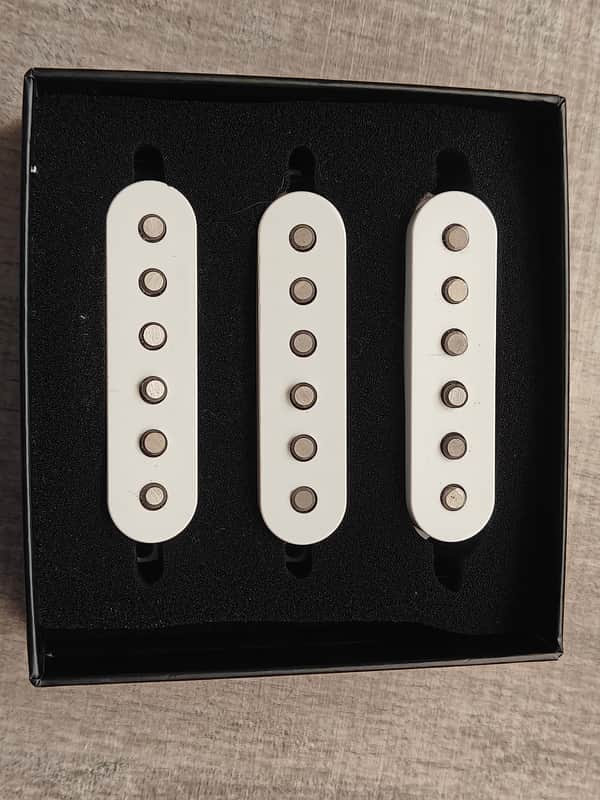 DiMarzio Strat Pickup Set (DP420, DP419, DP409) - Pro Hum-Canceling Tones image 1