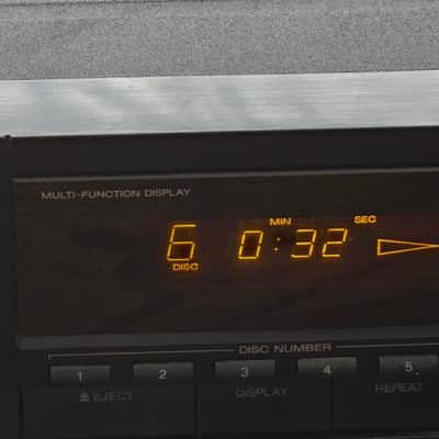 Sharp DX-C3510 six CD changer May 1990 - Black image 10