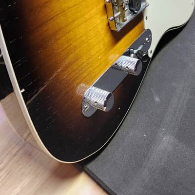 Fender Custom Shop Limited '50s Journeyman Relic Telecaster 2022 - 2 color sunburst image 15