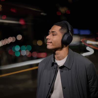 Sony WH-1000XM5 Wireless Noise Canceling Over-Ear Headphones (Black) Bundle image 16