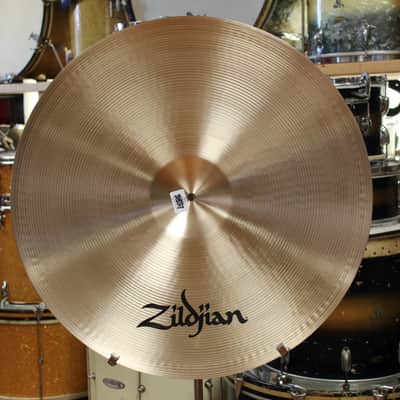 Zildjian 24" A Medium Ride 3837g image 2