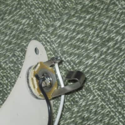 used light medium relic'd 1996 Fender Mexi Std P Bass WHITE (slightly aged) 3 Ply (w/b/w), 13 Hole PICKGUARD, NO heel truss rod adjustment notch, +wired CTS 250K audio V & T controls w/ 0.047µF capacitor & jack + knobs & screws (NO: pickups or bass) image 9