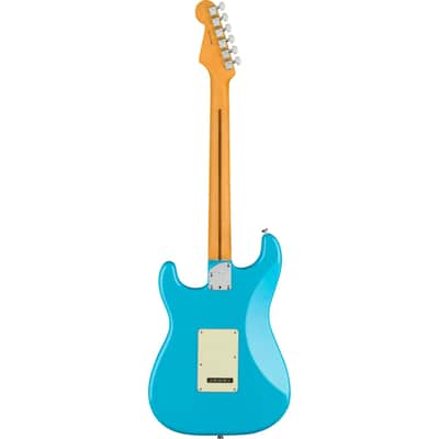 Fender American Professional II Stratocaster - Maple Fingerboard, Miami Blue image 4