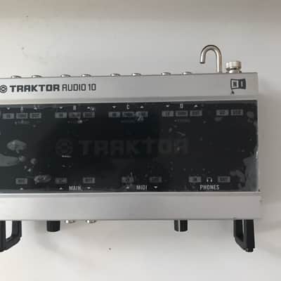 Native Instruments Traktor Audio 10 image 1