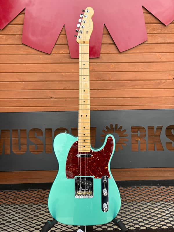 2017 Fender American Professional Telecaster with Maple Neck - Mystic Seafoam