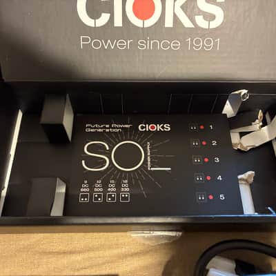 Used CIOKS SOL 5 Isolated Outlets Guitar Pedal Power Supply w/ Two Extra Cables image 8