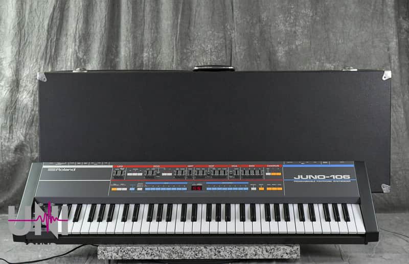 Roland JUNO-106 Programmable Polyphonic Synthesizer in Excellent condition image 1