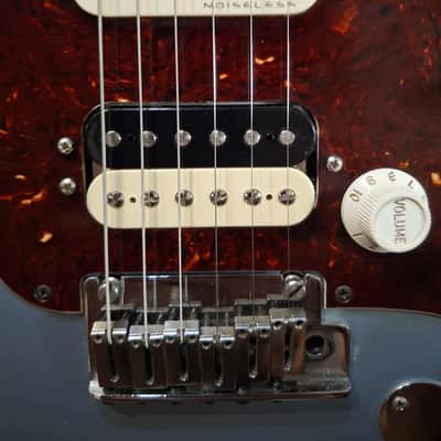 Fender American Elite Stratocaster HSS Shawbucker with Maple Fretboard 2019 - Satin Ice Blue Metallic image 8