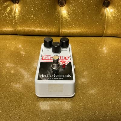 Electro-Harmonix Nano Big Muff Pi Distortion / Sustainer 2013 - Present - White / Black / Red used image 1