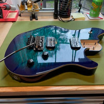 Loaded EVH Wolfgang Standard Body, HH Floyd Rose, Quilt Maple Chlorine Burst image 3