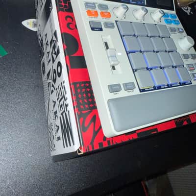 Akai MPC Sample 2025 - present - Gray image 3