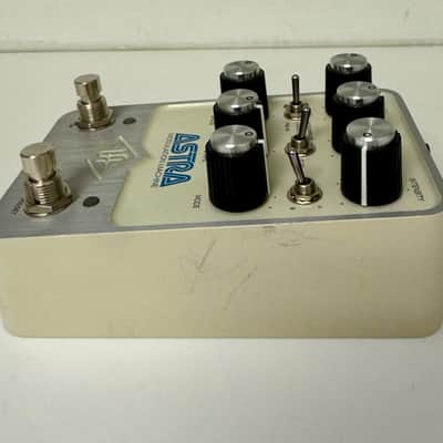 Universal Audio Astra Modulation Machine image 5