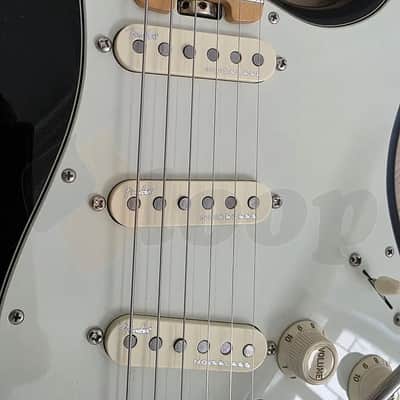 Fender American Elite Stratocaster image 7