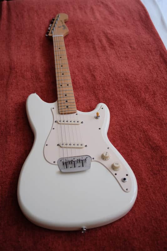 Fender Traditional Duo-Sonic 1994 with major upgrades - Cream