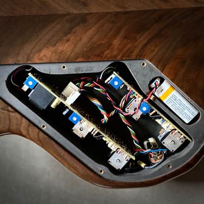 Wal Mk2 4-string (w/ Mk3 neck joint!) OHSC image 10