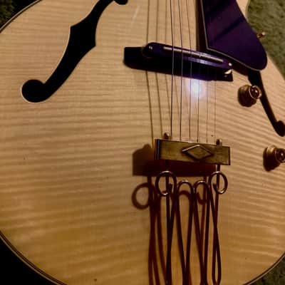 Yamaha AEX1500 Acoustic Electric Hybrid Jazz Guitar - Natural image 4