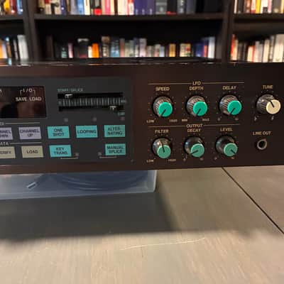 Akai S612 MIDI Digital Sampler 1985 - Black image 3