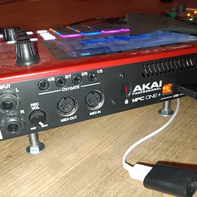 Akai MPC One 2024 - Red image 4