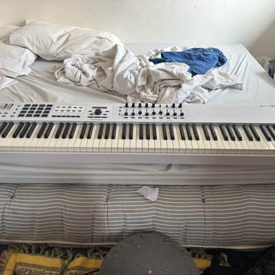 Arturia KeyLab 88 MkII MIDI Controller 2019 - Present - White