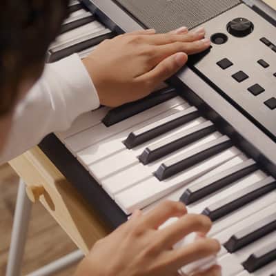 Yamaha PSR-E383 61-Key Standard Portable Keyboard image 6