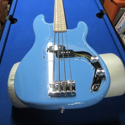 ~Cashified~ Squier Precision Bass w/Clear Pickguard: Check out the Electronics image 6