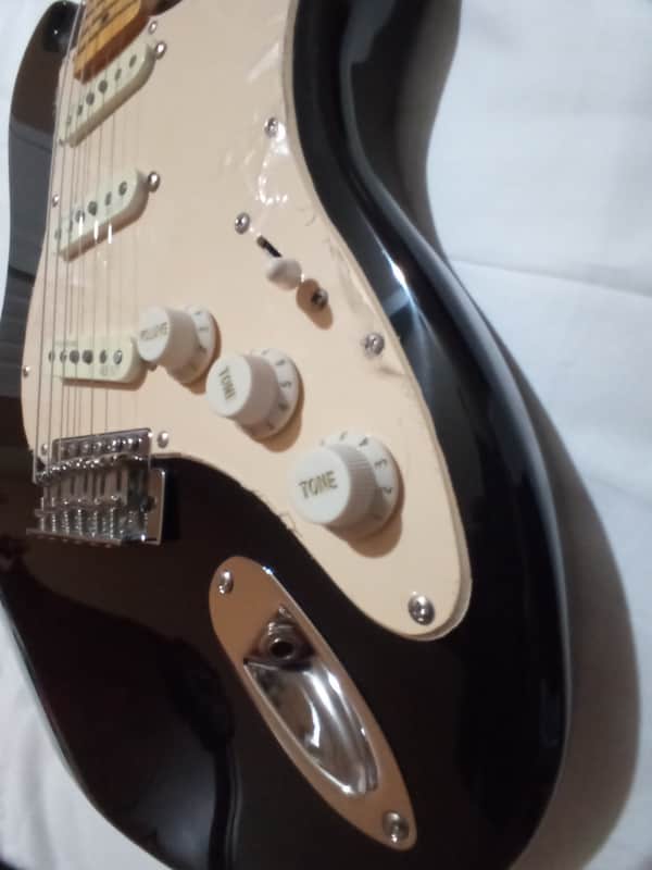 Tanglewood TSB57 ENTWISTLE PICKUPS image 1