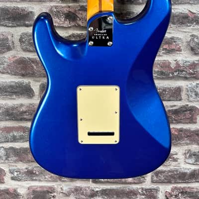 Fender American Ultra Stratocaster Cobra Blue Maple OCCASION image 7