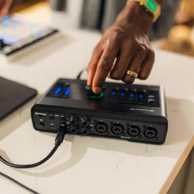 PreSonus QUANTUM-ES4 4x4 24-Bit/192 kHz USB-C Audio Interface image 2