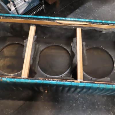 KUSTOM 1970 CASCADE GREEN 3-15" ORIGINAL CABINET EMPTY PICKUP ONLY SE. MICHIGAN RARE! image 12