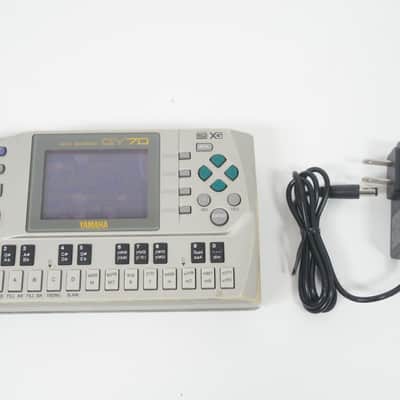 YAMAHA QY70 Workstation Sequencer MIDI QY-70 w/ 100-240V PSU