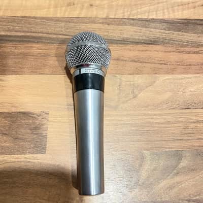 Shure 565SD Switchable Cardioid Dynamic Microphone 1984 - Present - Silver image 3