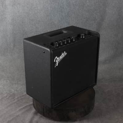 Fender Mustang LT25 Combo - 2nd Hand (166583) image 2