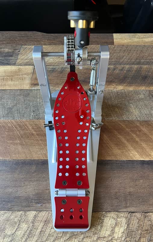 DW Machined Chain Drive Single Pedal - Special Edition Red image 1