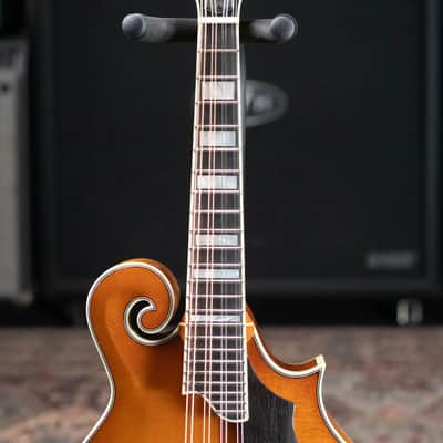 Eastman MD615-GB F-Style Acoustic/Electric Mandolin - Goldburst with Hardshell Case image 5