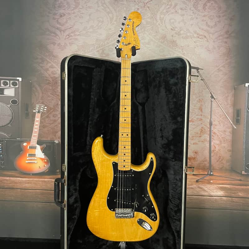 Fender Stratocaster with Maple Fretboard 1979 - Natural image 1