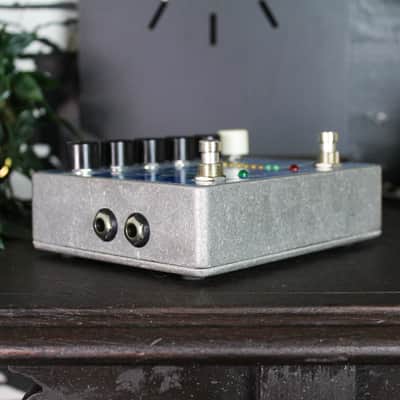 Preowned Electro-Harmonix Stereo Memory Man with Hazarai Delay Pedal image 4