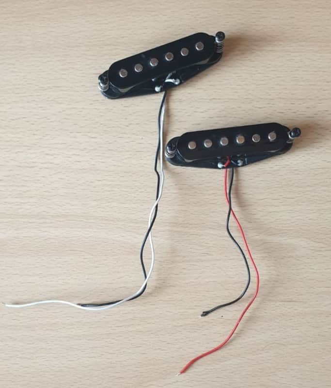 2x Stratocaster Single Coil Pickups Neck Middle Black Covers Strat image 1