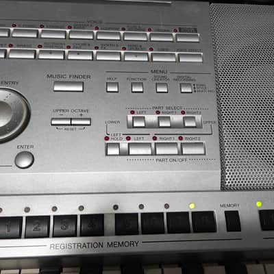 Yamaha PSR-3000 2000s - Silver image 4