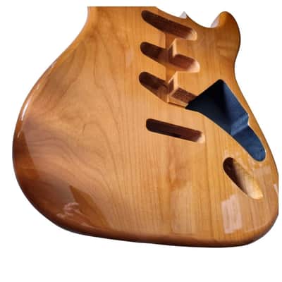 Stratocaster Body Alder 3Pcs, Natural Poly Gloss Finish image 4