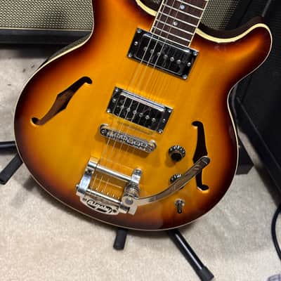 Hamer Newport w/ Bigsby in Vintage or Jazz Burst image 16