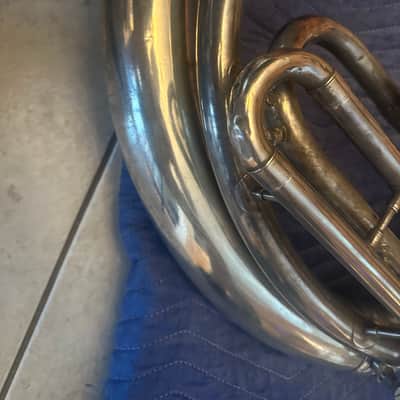 King 2350 BBb Sousaphone with detachable cluster, includes case. image 19