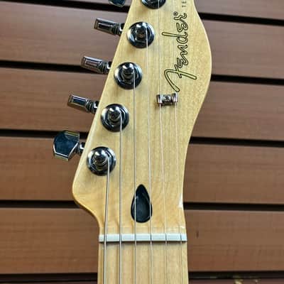 Fender Player Telecaster with Maple Fretboard in 3-Color Sunburst 2021 w/Tweed Case image 12